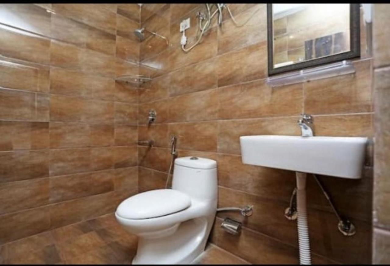 Hotel Golden Bliss At New Delhi Airport מראה חיצוני תמונה