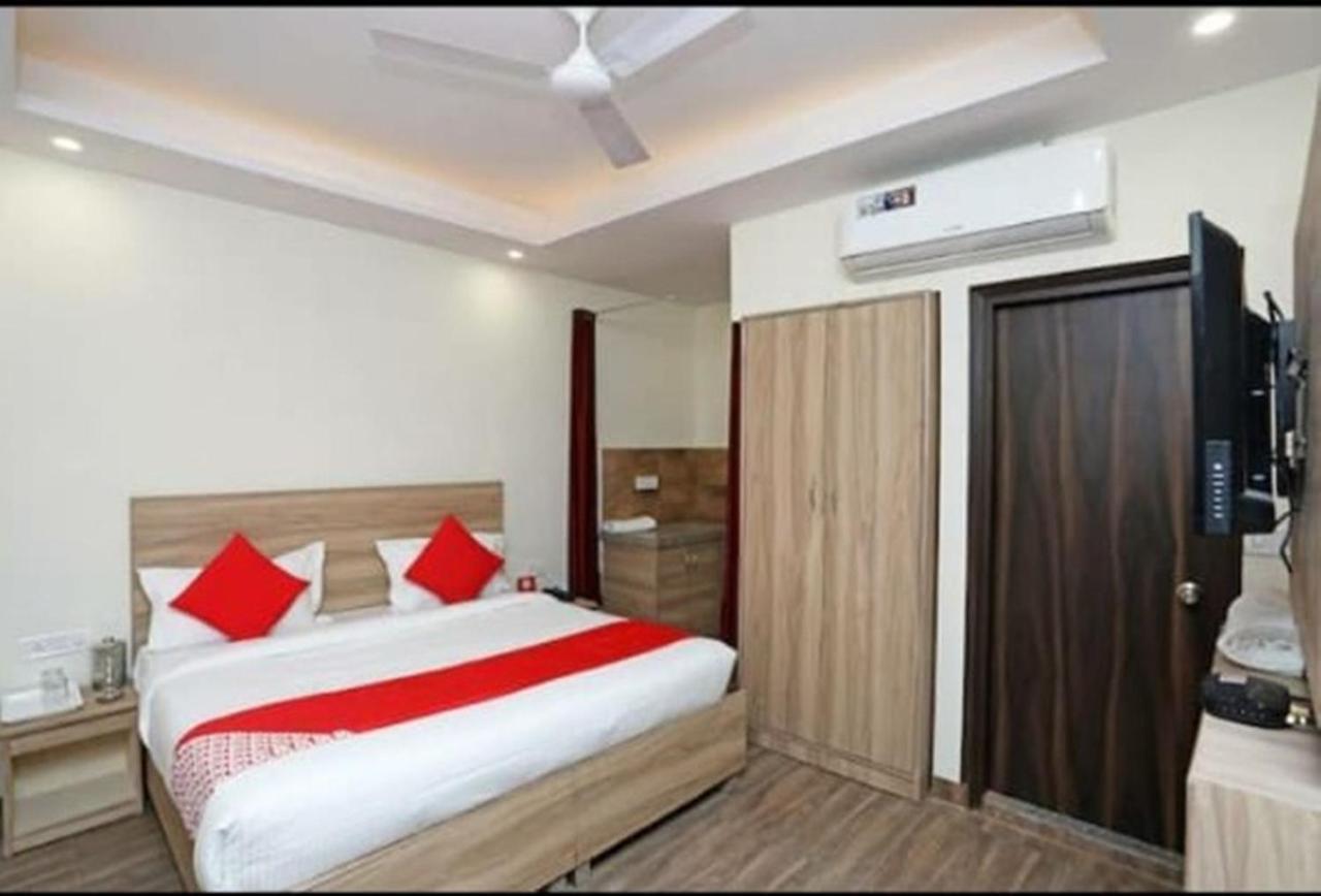 Hotel Golden Bliss At New Delhi Airport מראה חיצוני תמונה