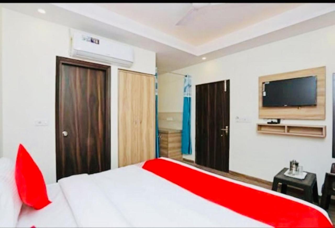 Hotel Golden Bliss At New Delhi Airport מראה חיצוני תמונה