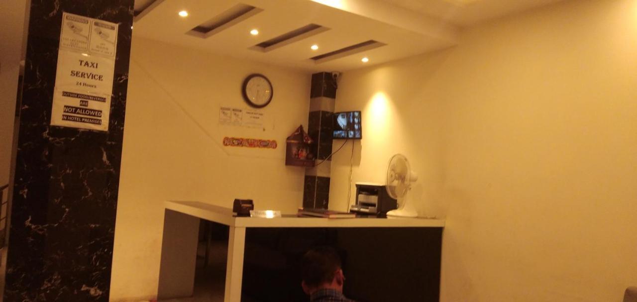 Hotel Golden Bliss At New Delhi Airport מראה חיצוני תמונה